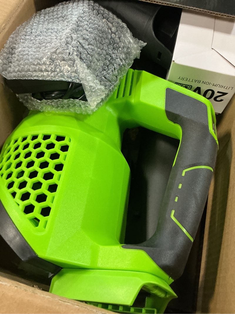 Condition photo showing Good Condition for leaf blower cordless, 650cfm electric leaf blowers with 2 x 5.2ah batteries and charger, 3 speed modes, 1 x adjustable shoulder strap, powerful blowers for lawn care, patio, dust, blowing leaves plastic a-green