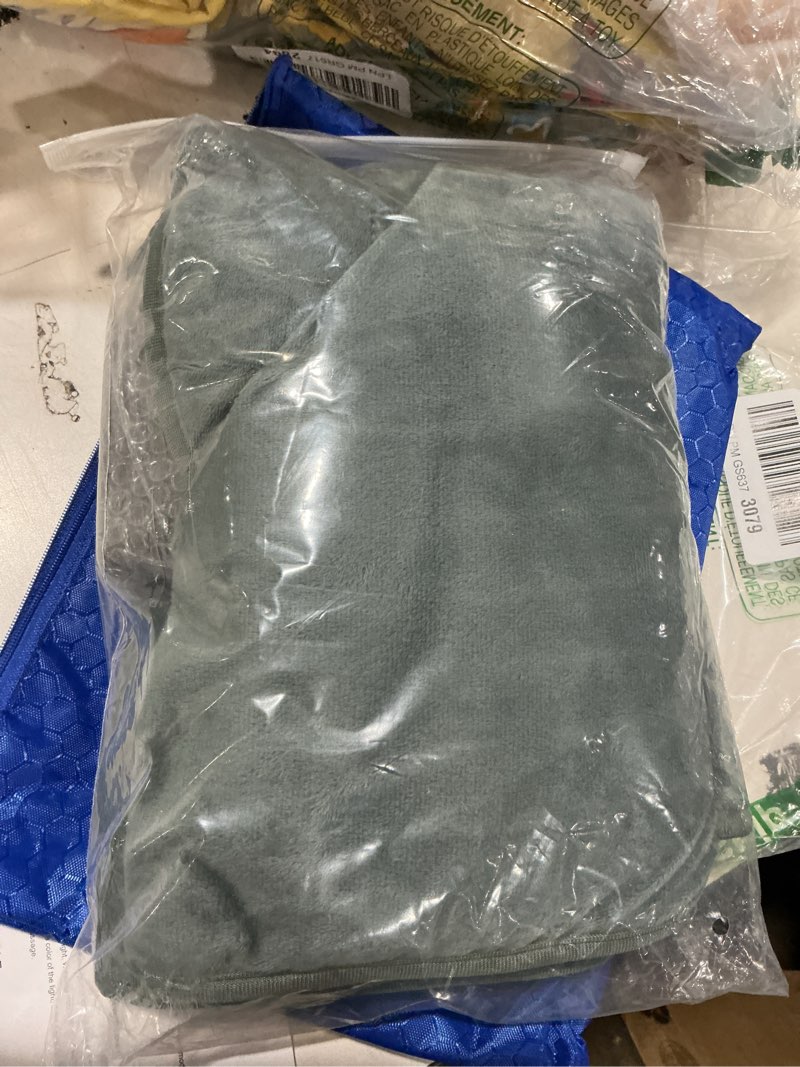 Condition photo showing New/Like New for vofuoti heating pad for neck and shoulders, portable cordless heating pad with massager and battery, weighted electric heated neck shoulder wrap, 16'' x 22'', 2.2lbs-gray gray 16'' x 22''
