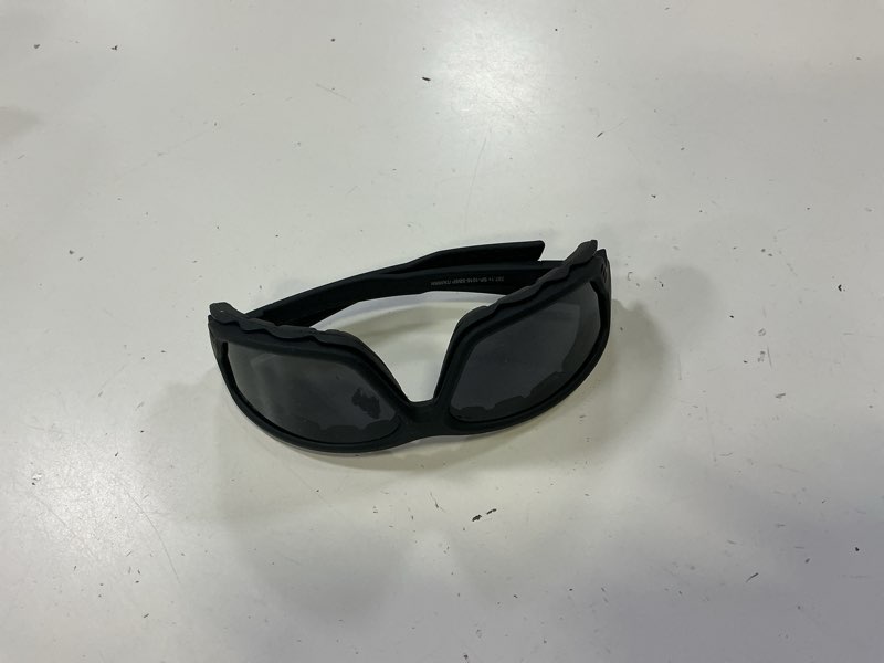 Condition photo showing Good Condition for anti-fog safety motorcycle riding sunglasses foam padded goggle, dustproof, windproof, hunting, hiking, golfing black-smoke smoke
