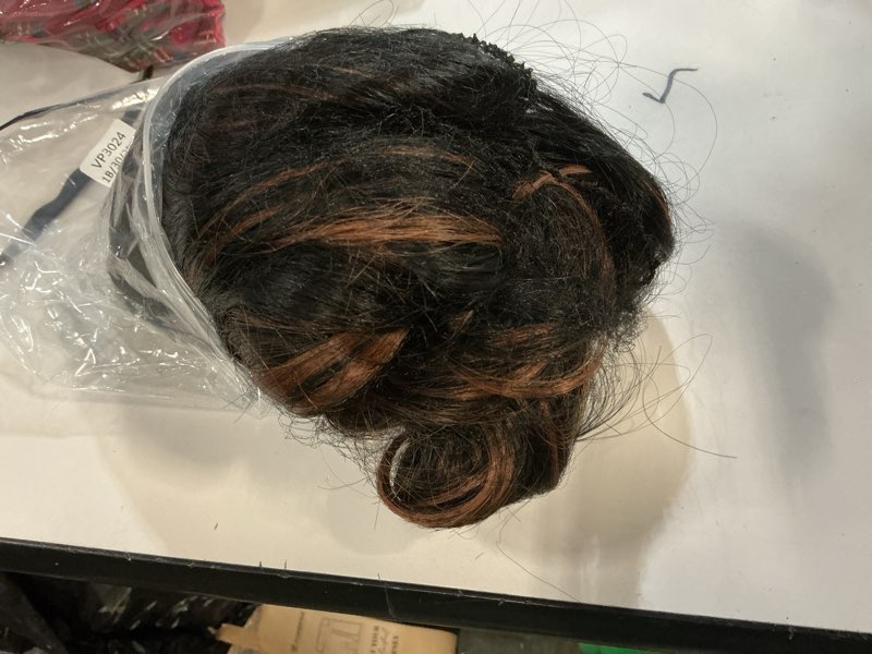 Condition photo showing Good Condition for Long V Part Body Wavy Wig With Black With Highlight Brown Upgrade U Part Synthetic Water Wavy Wigs for Black Women Full Head Clip In Hair Glueless Synthetic Wigs (Black Mix Brown)