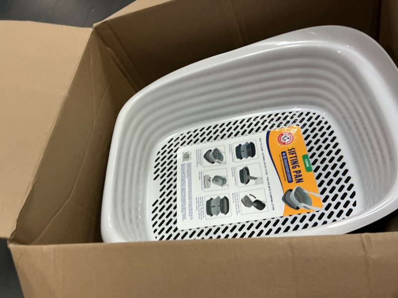 Condition photo showing Good Condition for arm & hammer large sifting litter box scoop free cat litter tray with microban, made in usa
