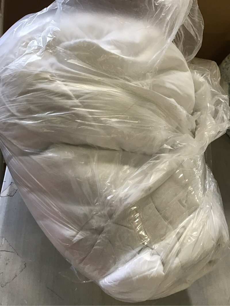 https://lotting-media.assets.bidfta.com/lotting_c41c0174-9b7c-46c1-a22a-bf12f5ec4779
