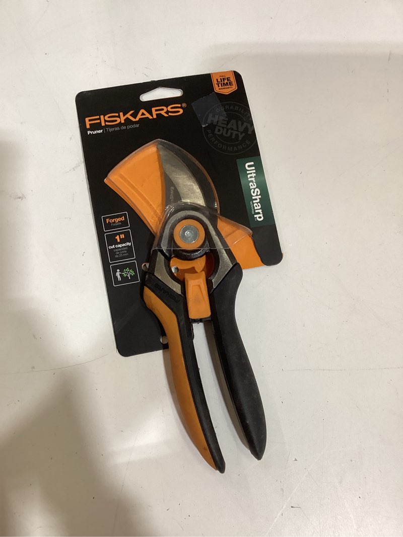 Condition photo showing As Is for fiskars steel bypass hand pruner with standard handle