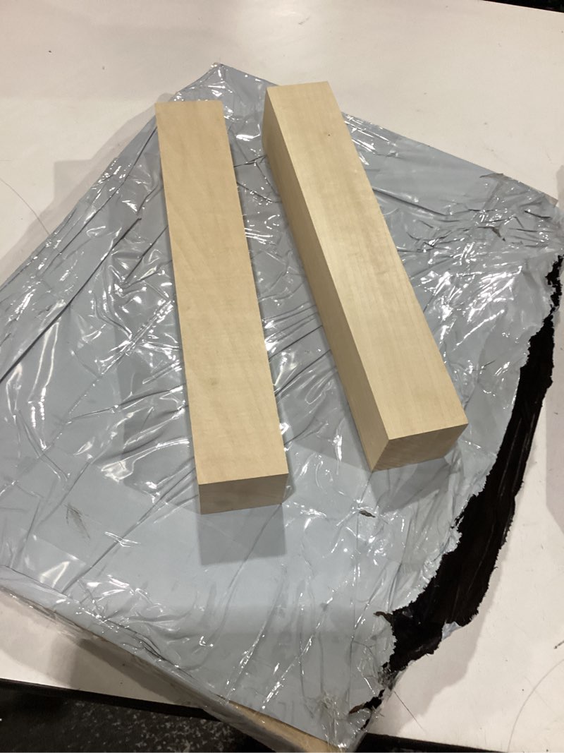 Condition photo showing New/Like New for sheutsan 10 pcs basswood blocks, 12 x 2 x 2 inch unfinished wood carving blocks for project