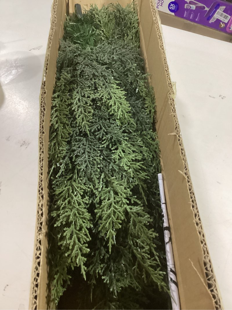 Condition photo showing Good Condition for BOLUO Prelit Ceder Christmas Tree with Lights, 6 ft Twinkling Christmas Tree,Real Touch Artificial Xmas Tree with 1000 Branch Tips for Party Home Decoration 6ft