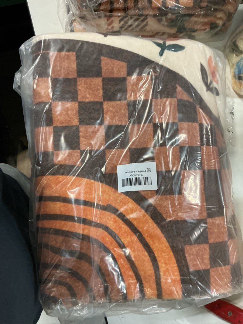 Condition photo showing New/Like New for 2x6 area rug for living room,modern abstract burnt orange rug,terracotta and teal brushstroke,washable rug,non slip, hallway, entryway, bedroom side, kitchen walkway burn orange 2' x 6' (rectangular)