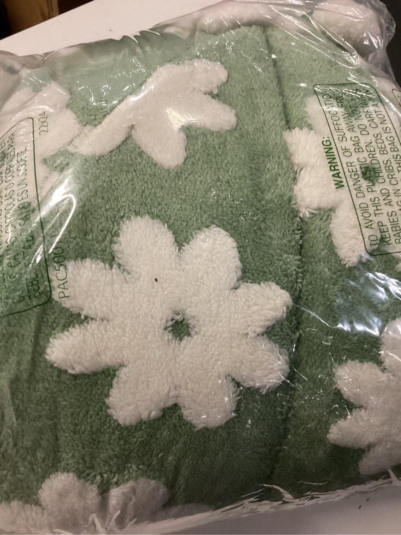 Condition photo showing New/Like New for le sure donut medium dog bed - round cat beds for indoor cats calming christmas bed present for pets, cute modern beds with jacquard shaggy plush & anti slip bottom, 30 inch, green m (30x30x8) flower garden green
