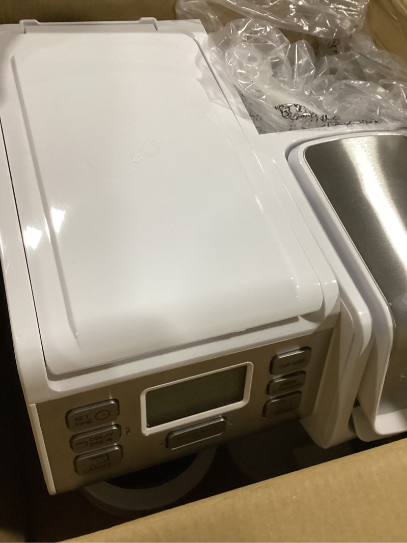 Condition photo showing New/Like New for hamilton beach flexbrew trio 2-way coffee maker, compatible with k-cup pods or grounds, combo, single serve & full 12 cup coffee pot, white, fast brewing, removeable reservoir white, fast brewing, removable reservoir