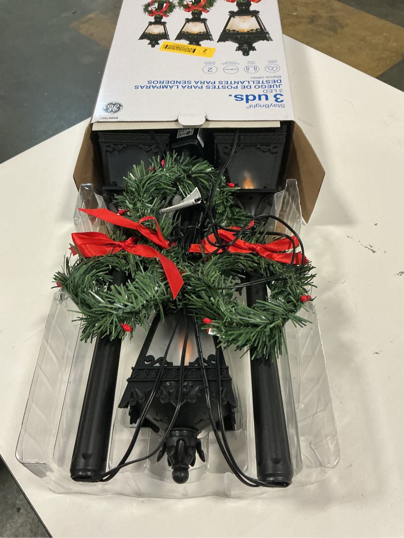 Condition photo showing Good Condition for  GE 3-ct Staybright LED Flickering Lampost Pathway Markers