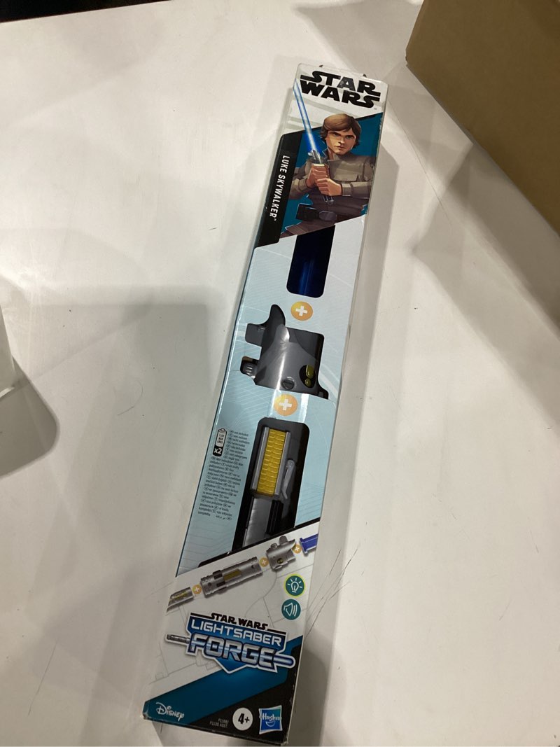 STAR WARS Lightsaber Forge Luke Skywalker Electronic Extendable Blue Lightsaber Toy, Customizable Ro