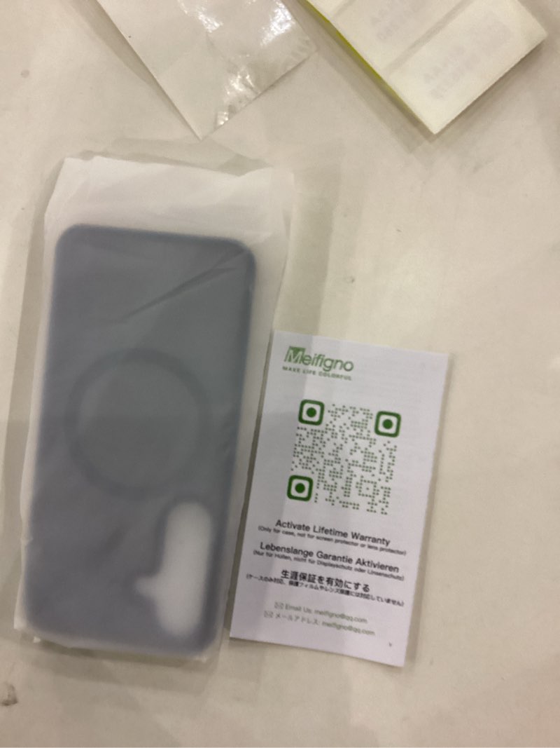 Condition photo showing New/Like New for Meifigno transluscent case