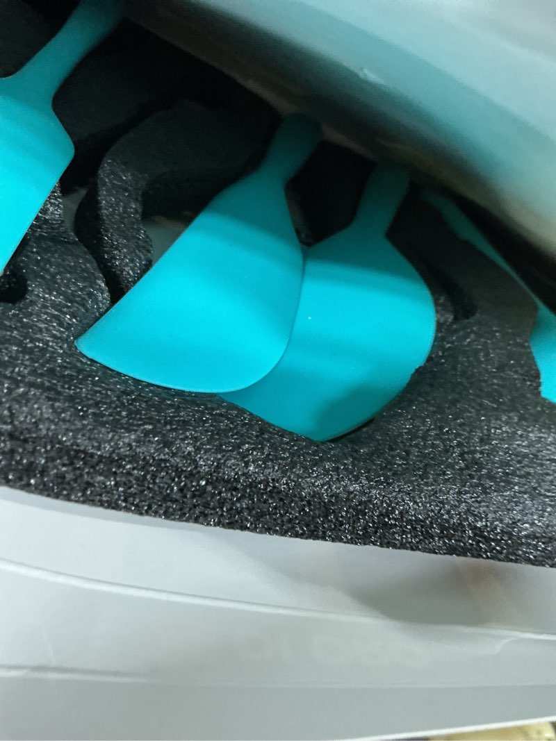 Condition photo showing Good Condition for di oro 6-piece silicone spatula set - rubber kitchen utensils for baking, cooking & mixing - heat-resistant 600°f bpa free spatulas for nonstick cookware - dishwasher safe (teal)