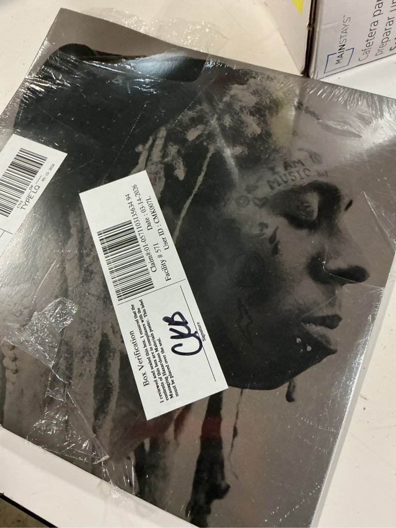Condition photo showing New/Like New for i am music