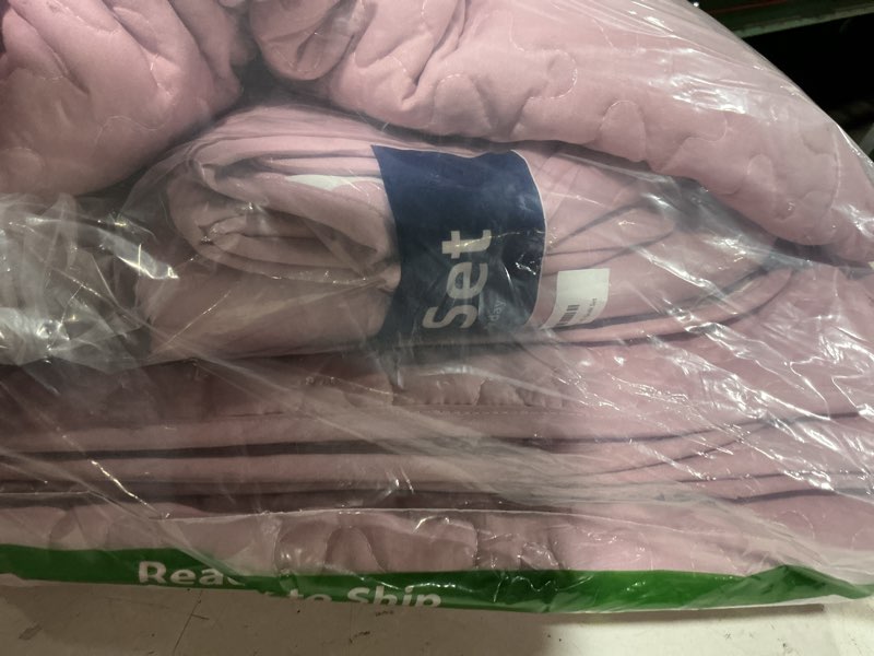 Condition photo showing Good Condition for xruibed quilt set king size 3 pieces rose pink floral quilt sets reversible bedspreads bedding set soft microfiber lightweight quilt flower plant bed coverlet sets for all season(king 104"x90") king rose pink
