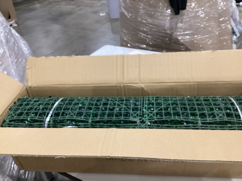 Condition photo showing Good Condition for artificial ivy privacy fence screen, 40x120 in(34 sqft) uv-anti faux boxwood roll panels greenery backdrop vine leaf fence panels for indoor outdoor wall decor & ivy fence covering privacy 120x40 in