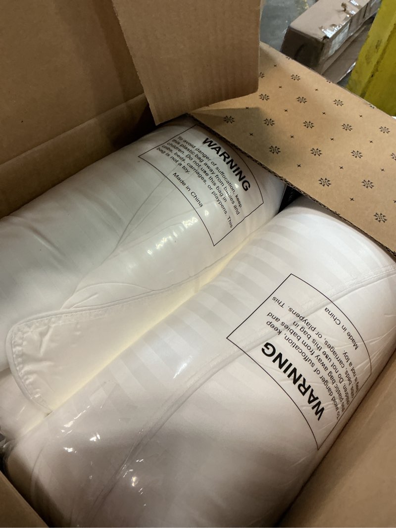 Condition photo showing Good Condition for Beckham Hotel Collection Bed Pillows Standard/Queen Size Set of 2 - Original Soft Down Alternative Pillow for Sleeping - Soft Support for Back, Stomach or Side Sleepers Queen / Standard White