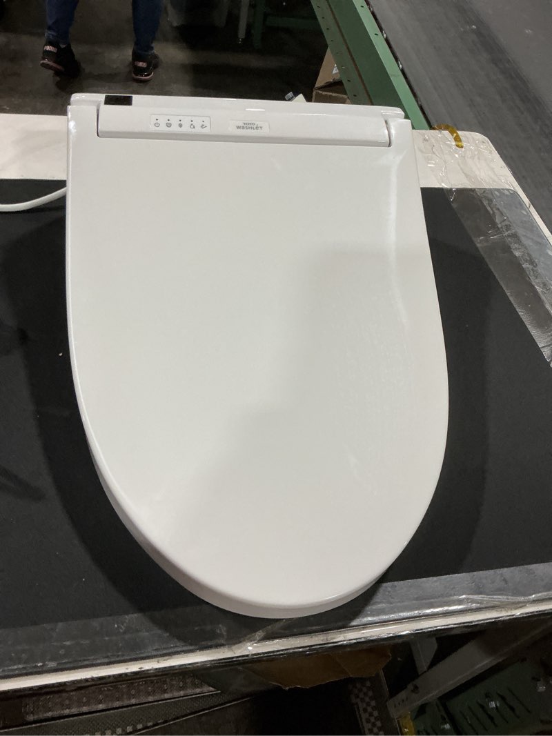 Condition photo showing Good Condition for TOTO® WASHLET® C5 Electronic Bidet Toilet Seat with PREMIST and EWATER+ Wand Cleaning, Elongated, Cotton White - SW3084#01 Cotton White C5 Elongated