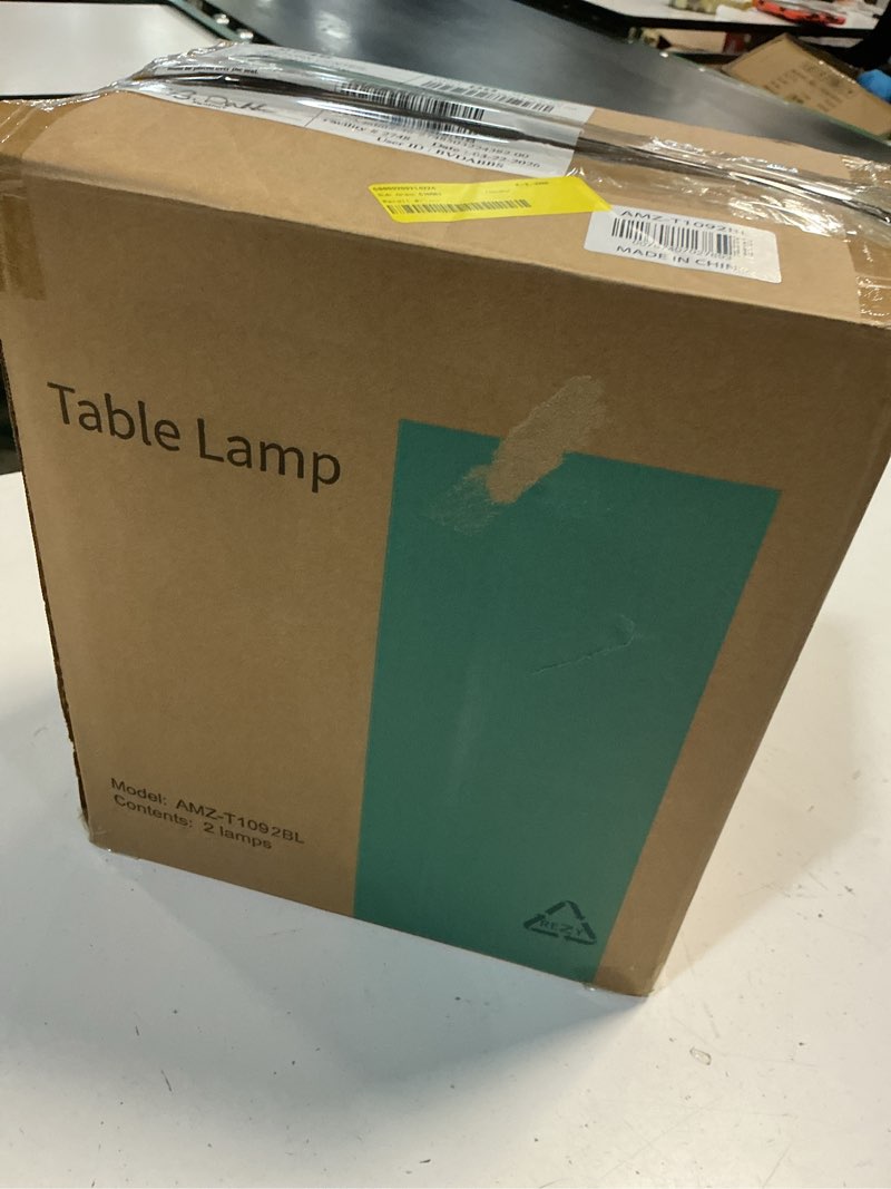Condition photo showing New/Like New for oneach farmhouse ceramic table lamp set of 2 for living room bedroom 20.5" modern bedside nightstand lamps