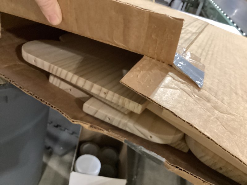 Condition photo showing Good Condition for 3-Tier Wooden Kids Bookshelf, Montessori Scalloped Bookcase Toddler Front Facing Book Display for Nursery, Baby Bookshelf Organizer for Kids Rooms, Playroom or Classroom