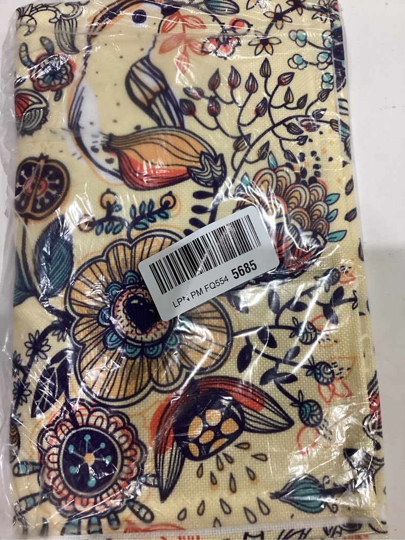 Condition photo showing New/Like New for Vintage Paisley Table Runner, Boho Beige Paisley Flower Leaves Print Table Runner for Home Party Patio Indoor Outdoor, 13x60inch W13"x L60" Paisley-10