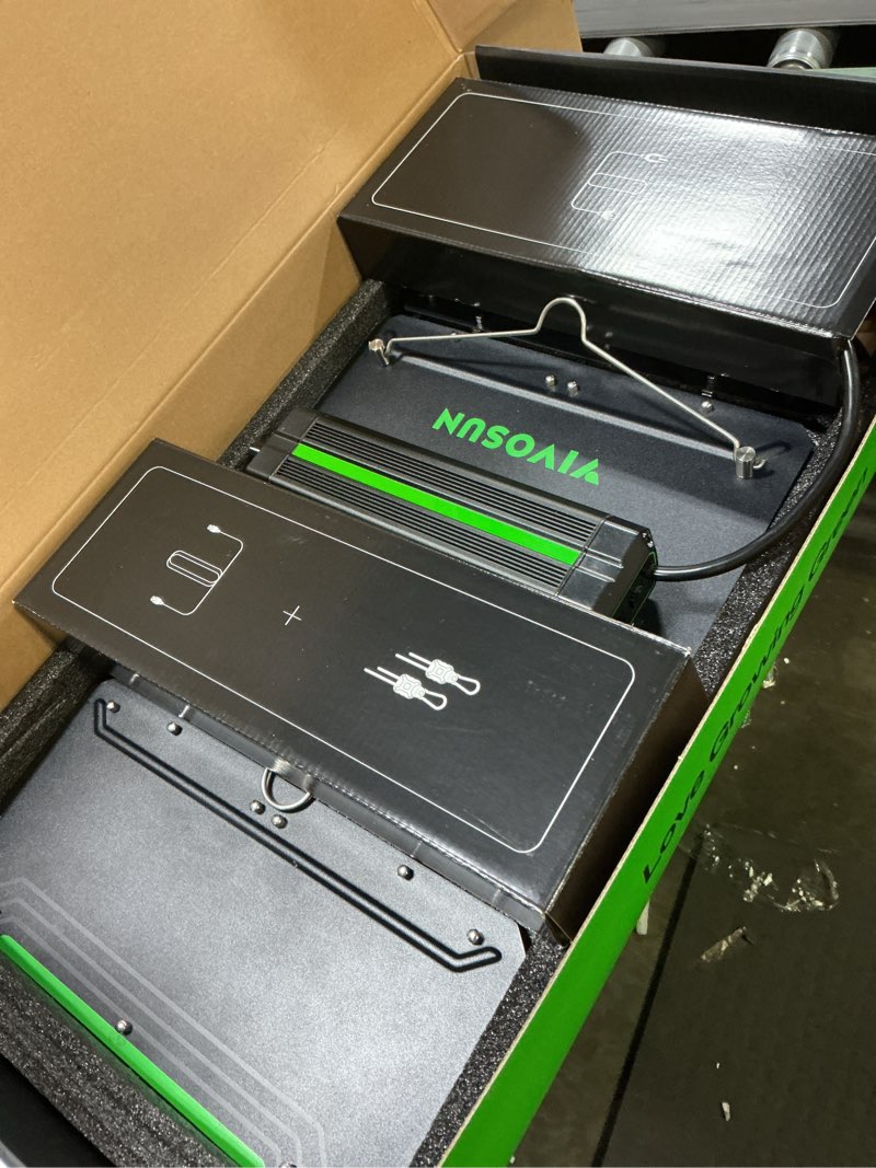 Condition photo showing Good Condition for VIVOSUN LumaLight 400W LED Grow Light, Full Spectrum Plant Light, Smart Dimmable & High PPFD for Indoor Plants Seedling Vegetables Bloom, Fits 4×4/5×5 Grow Tents 4x4 400W