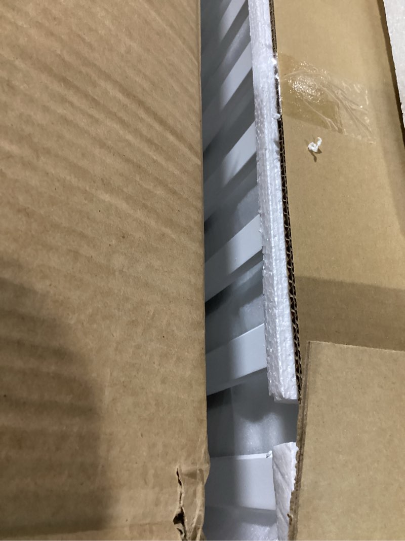 Condition photo showing Good Condition for Graco Benton 5-in-1 Convertible Crib (White) – GREENGUARD Gold Certified, Converts from Baby Crib to Toddler Bed, Daybed and Full-Size Bed, Fits Standard Full-Size Crib Mattress White Crib