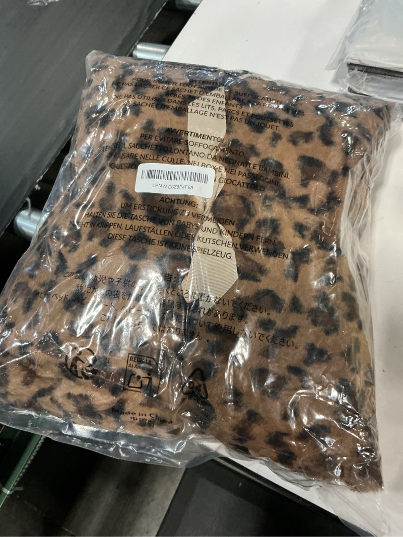 Condition photo showing Good Condition for galmaxs7 cheetah throw blanket, double-sided plush fluffy - luxury faux fur leopard print blanket, soft and cozy room decor (50x60 inches, brown) cheetah brown throw (50" x 60")