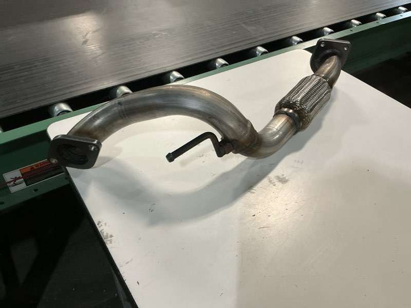 Condition photo showing As Is for front flex pipe for nissan rogue 2014 - 2020 2.5l 20010-4ba4a stainless