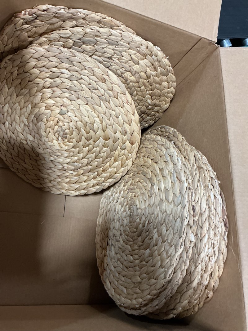 Condition photo showing Good Condition for 10 pack woven placemats, round wicker placemats, rattan place mats, natural hand-woven water hyacinth table mats, braided straw table mats for dining table (13.8 inch) 13.8 inch set of 6