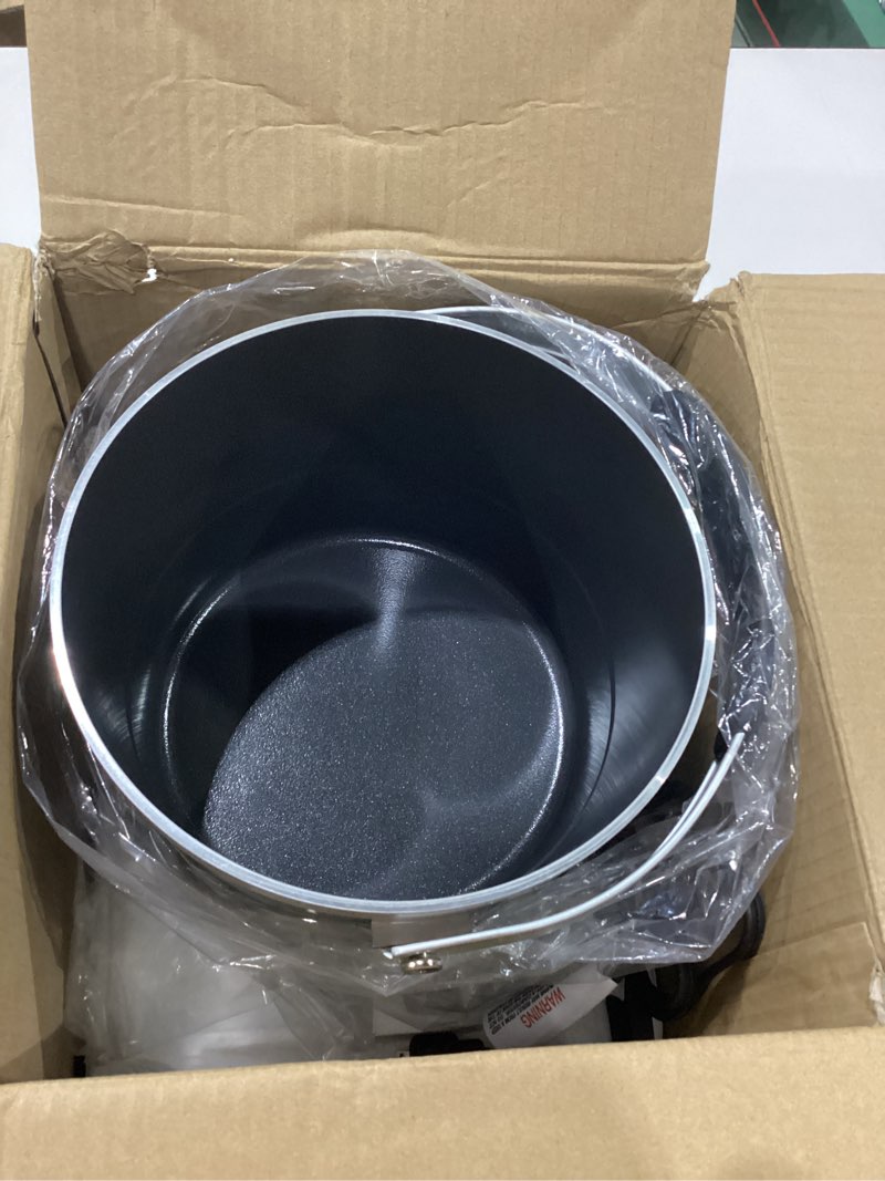 Condition photo showing Good Condition for Presto 05411 GranPappy Electric Deep Fryer