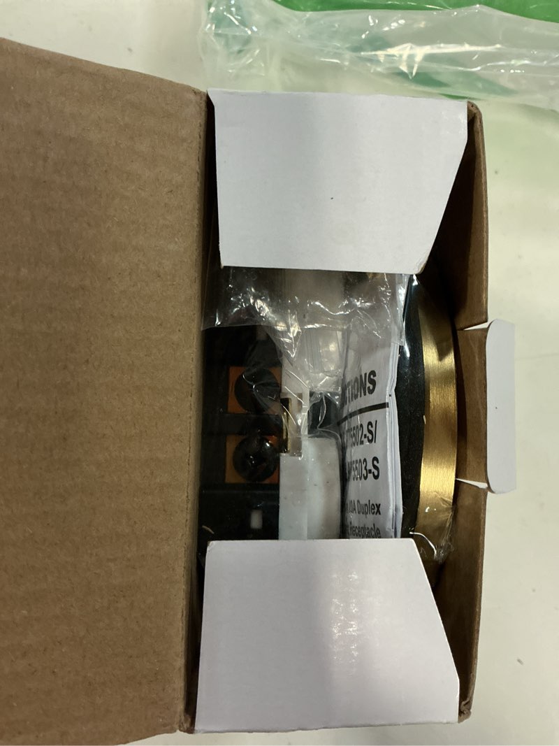 Condition photo showing Good Condition for enerlites dual flip lid floor box cover, 4" diameter, 20a tamper-weather resistant receptacle outlet, watertight gaskets, 975503-c, ul listed, brass,gold 3.dual flip lid-noflange/brass 1