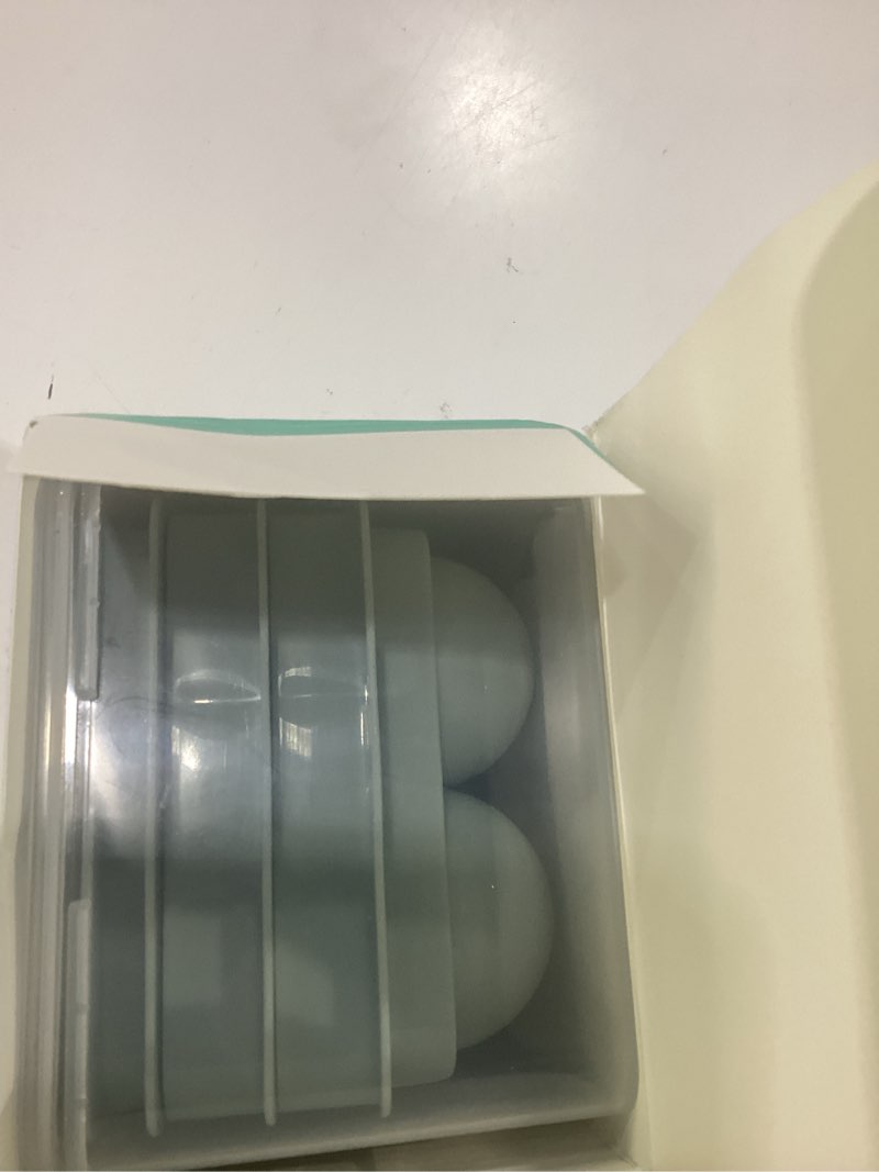 Condition photo showing New/Like New for wibimen large ice cube molds, big round whiskey ice cube trays for freezer, easy to fill & release, whiskey bourbon cocktail(1.9in*6 balls- blue/2 pack) 1.9in*6 balls blue/2 pack