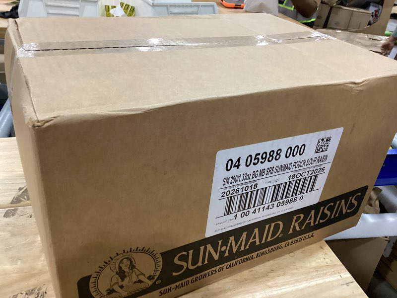 Condition photo showing New/Like New for best by 10. 2026sun-maid sour mixed berry fruity raisin snacks - (200 pack) 1.33 oz pouches - sour mixed berry raisins - dried fruit snack for lunches and snacks