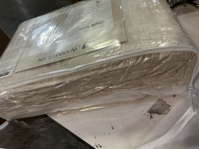 Condition photo showing Good Condition for WARMDERN Linen Cotton Quilts Set King Size, 100% Cotton Khaki Quilt Bedspreads with Box Stitched, 3 Pieces Soft Lightweight Bedspreads Coverlet with 2 Pillow Shams for All Season, Khaki, 106x96 inches Khaki King