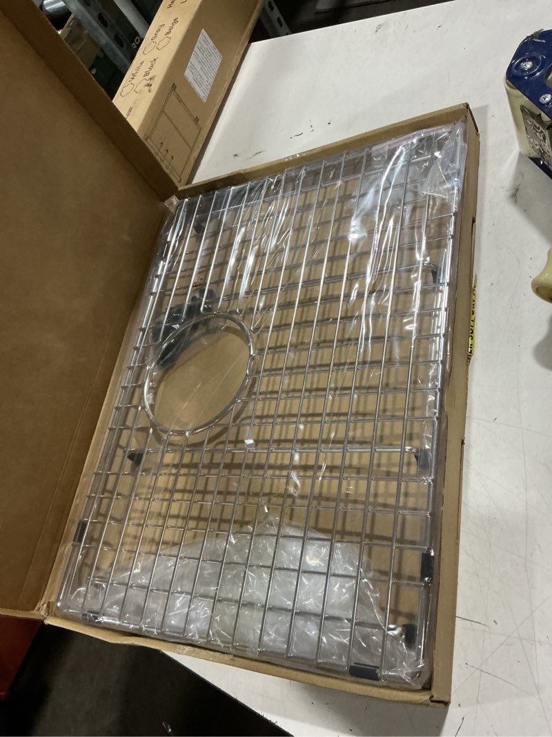 Condition photo showing Good Condition for serene valley sink grid 19" x 14-1/8", rear drain with corner radius r 3/8", svh1914r