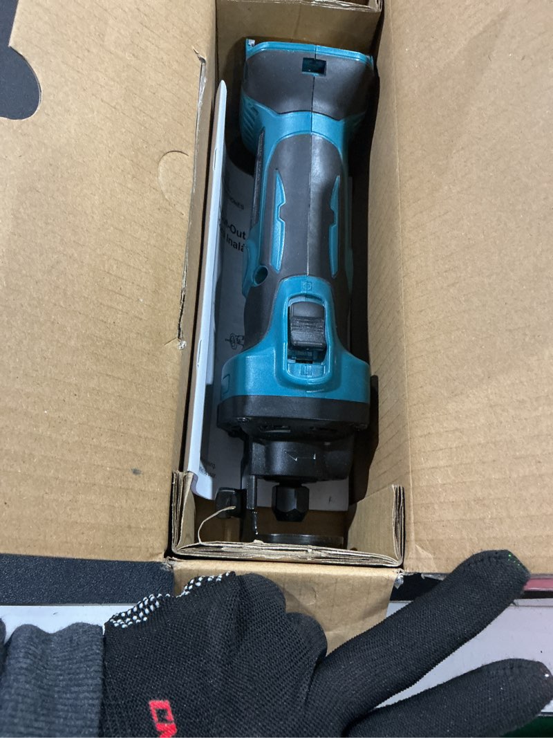 Condition photo showing Good Condition for Makita XOC01Z 18V LXT® Lithium-Ion Cordless Cut-Out Tool, Tool Only