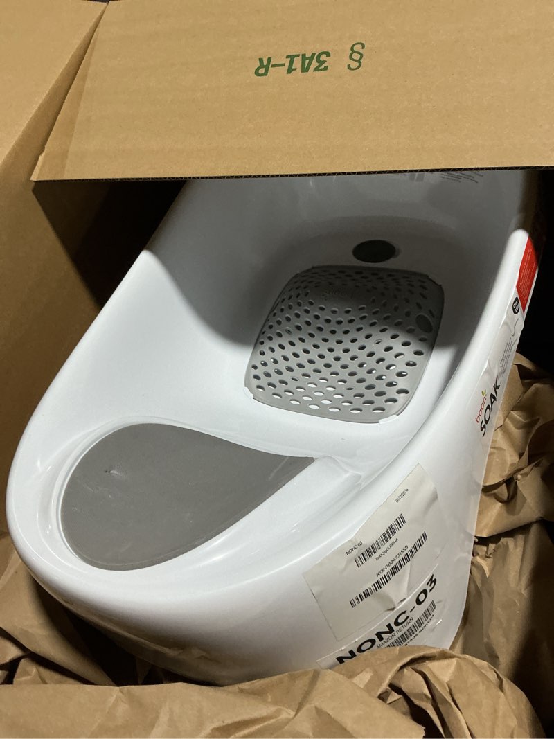 Condition photo showing Good Condition for Boon Soak 3 Stage Baby Bathtub - Baby Bath Tub with Three Support Positions for Newborn to Toddlers - Color Changing Drain Plug for Ideal Bath Temperature - Gray - Ages 0 to 18 Months and Up White 1 Count (Pack of 1)