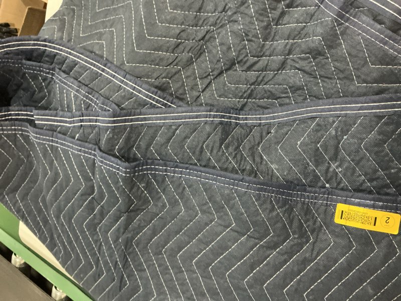 Condition photo showing Good Condition for project source 72-in x 80-in moving blanket