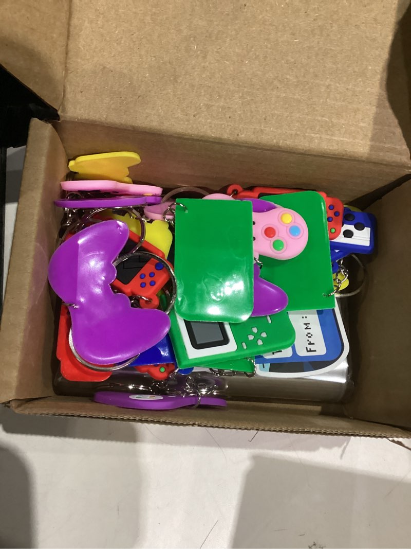 Condition photo showing Good Condition for GOSODME 24 Pack Valentines Day Cards with Video Game Keychains for Kids Classroom School Exchange Gi