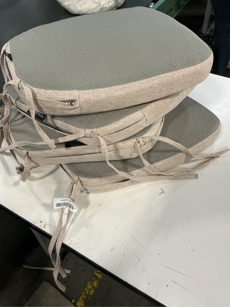 Condition photo showing Good Condition for aaaaacessories d-shaped chair cushions, 2" thick dining chair pads with ties and removable, machine-washable cover, 17" x 16", set of 4, oatmeal beige oatmeal beige 4 count(pack of 1)
