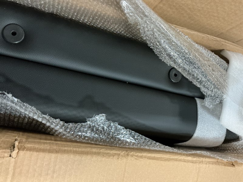 Condition photo showing Good Condition for BestMassage Massage Bed Portable Massage Table 28 inch Wide Lash Bed Height Adjustable 2 Folding Spa Table with Non-Woven Bag for Spa Footmassage Facial CareSpa Tattoo 2 Folding 28 inch wide Black