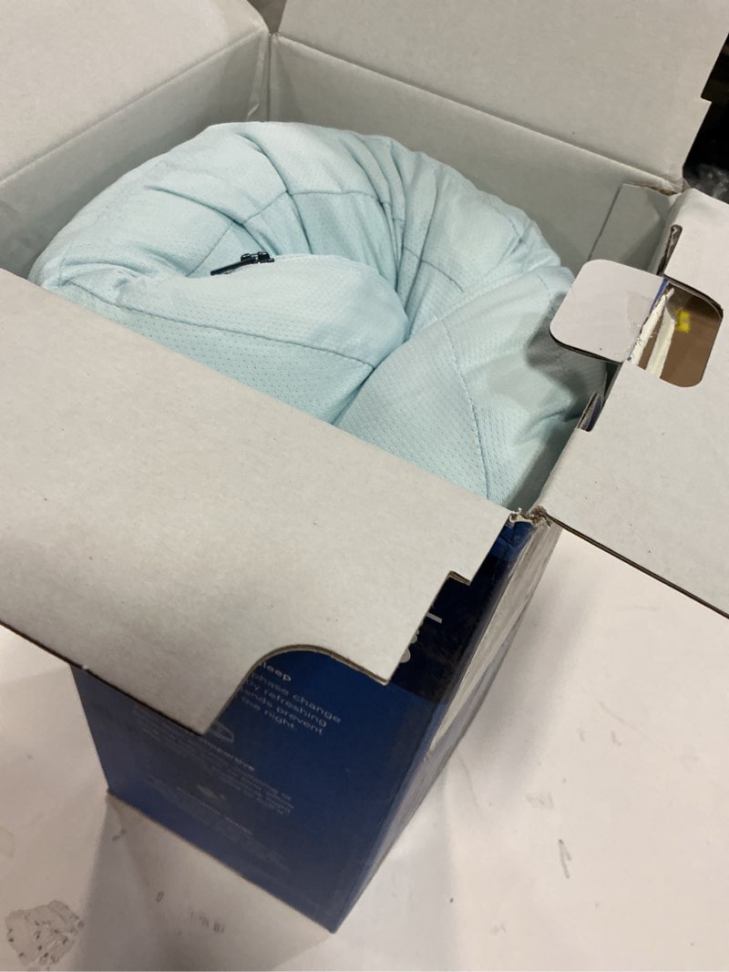 Condition photo showing Good Condition for Casper Sleep Hybrid Snow Pillow, Standard, White White Standard