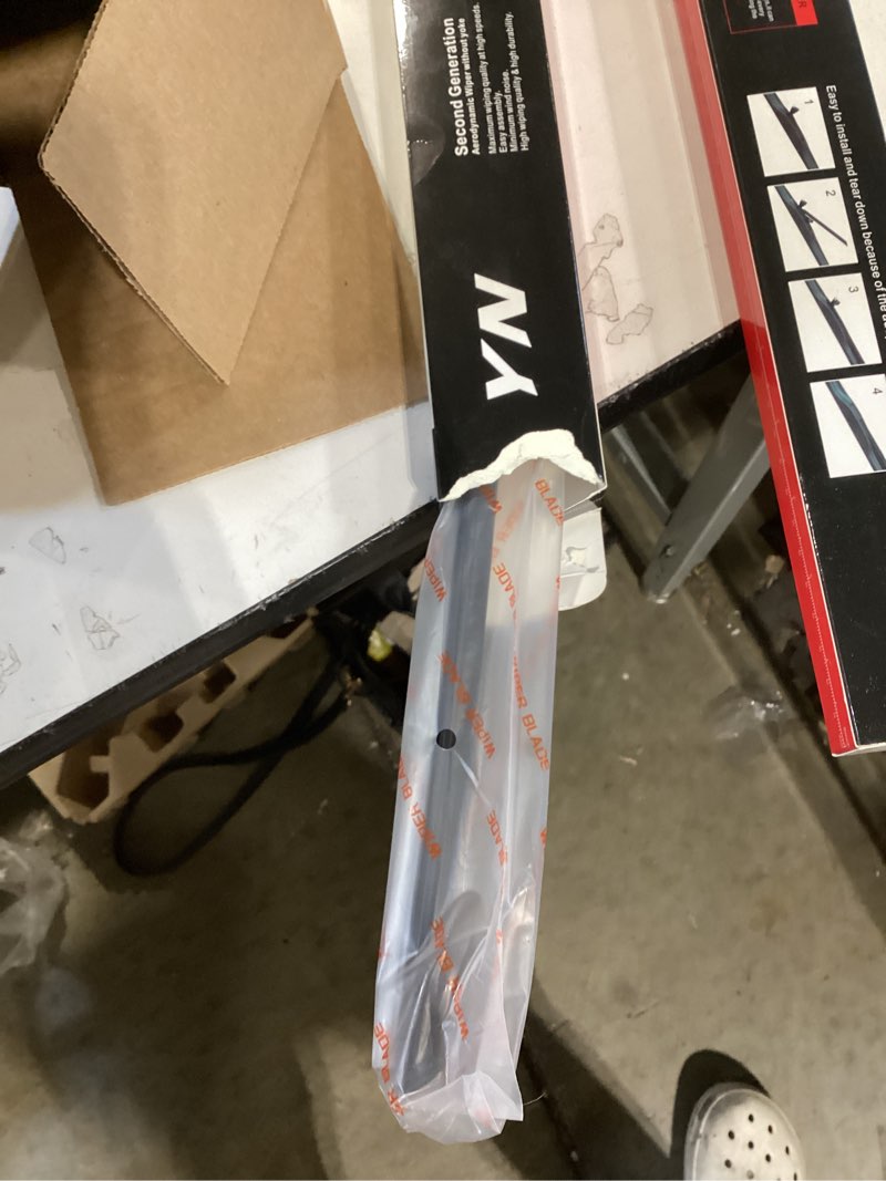 Condition photo showing Good Condition for Compatible With Audi Q7 4M 4L 2007-2024 Wiper Blades Front Windshield Wipers Water Repellent Available in All-Seasons OEM Quality 2PCS 26"+26" Black Q7 2016-2024