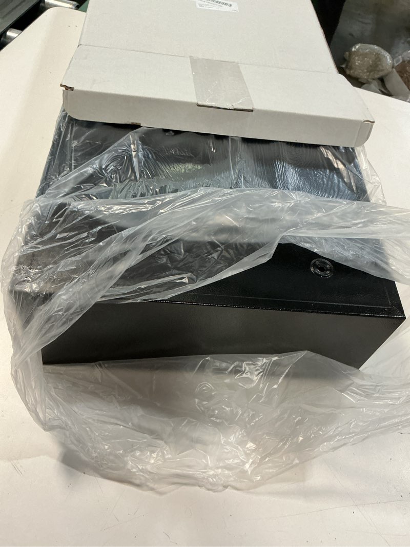 Condition photo showing New/Like New for yaocom locking mailbox with key for outdoor 16.2 x 11.2 x 4.7 inches large wall mount mail box with lock security mail drop metal collection boxes hanging secure postbox(black) black 16.2 x 11.2 x 4.7 inches