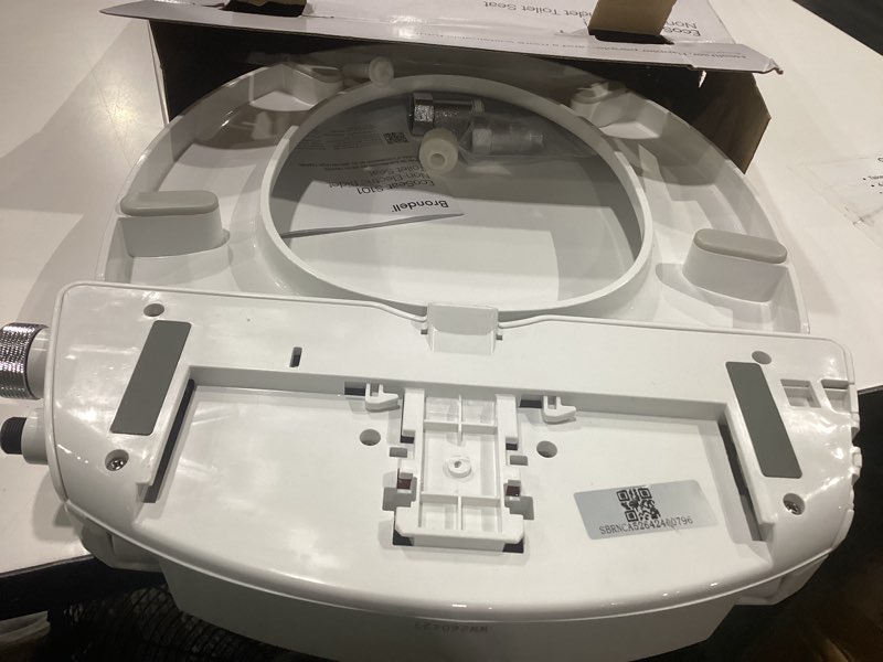 Condition photo showing Good Condition for brondell bidet toilet seat non-electric swash ecoseat, fits elongated toilets, white - dual nozzle system, ambient water temperature - bidet with easy installation