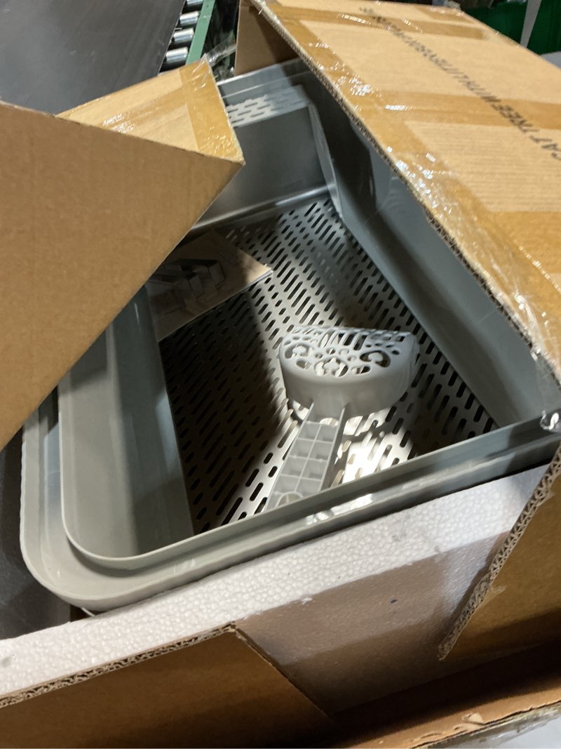 Condition photo showing New/Like New for 23.6''x16''x12'' enclosed stainless steel litter box with lid, xl sifting litter box for pine pellets, high sides metal litter box system for big cats, anti-leakage, easy cleaning, less tracking large