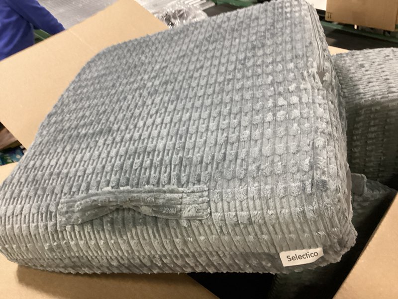 Condition photo showing Good Condition for 19" reading pillow for bed with built-in arms & large pockets, supportive backrest cushion for reading, resting, or reclining, washable cover – grey grey medium(5'1"-5'10")