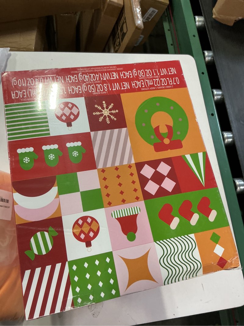 Condition photo showing New/Like New for 2025 Beauty Advent Calendar Christmas Gifts for Women with Hand Cream, Bubble Bath, Bath Bomb Spa Gifts for Daughter Girls New Year Advent Calendar for Beauty Red