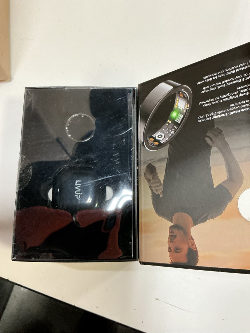 Condition photo showing Good Condition for livup smart ring, black, size 10