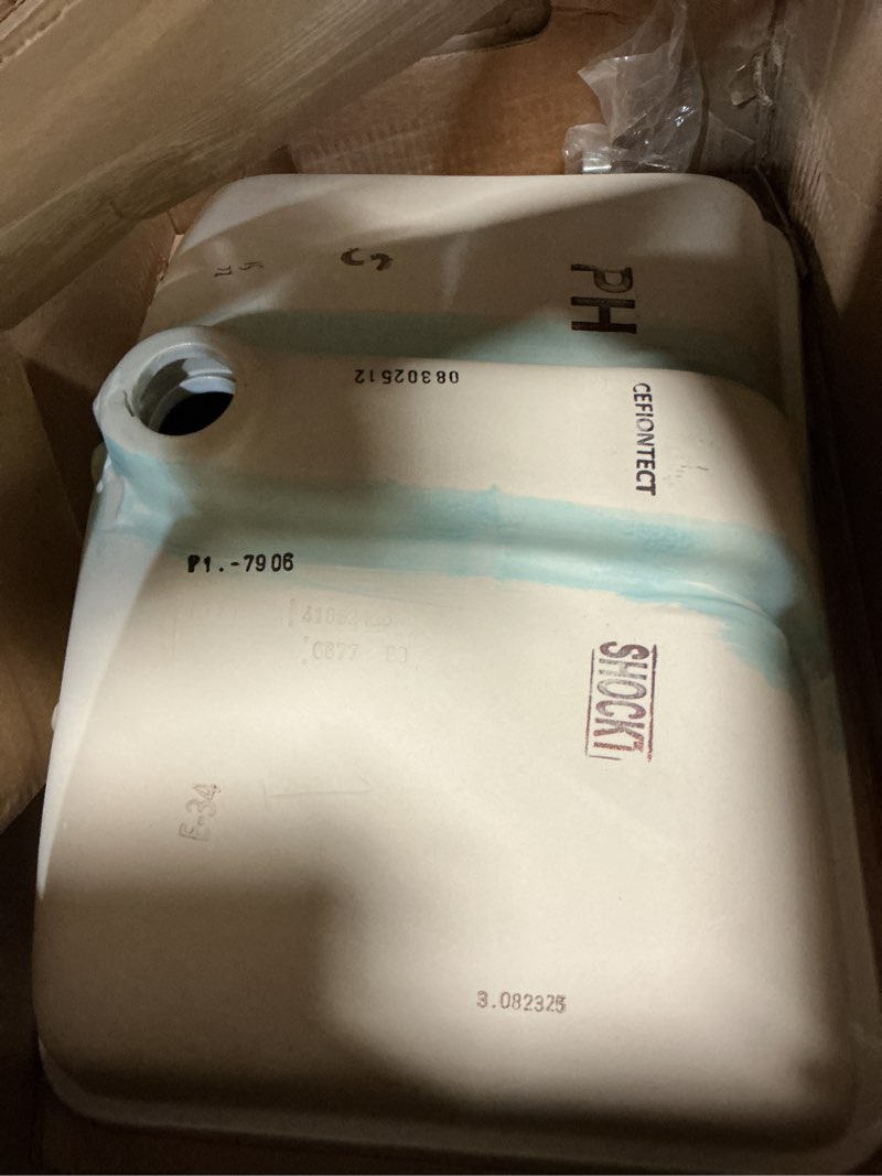 Condition photo showing Good Condition for toto® 21-1/4" x 14-3/8" large rectangular undermount bathroom sink with cefiontect, cotton white - lt540g#01
